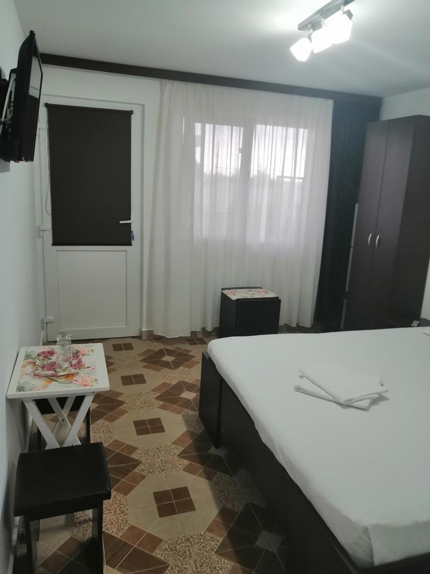 מלון Două Mai Casa Alexandru מראה חיצוני תמונה